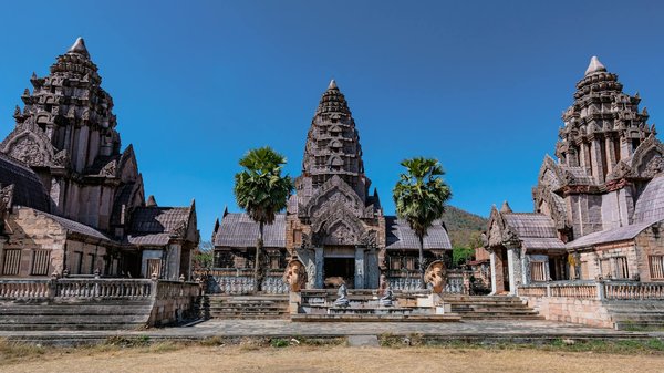 Quels sont les meilleurs circuits pour découvrir les temples d'Angkor au Cambodge?